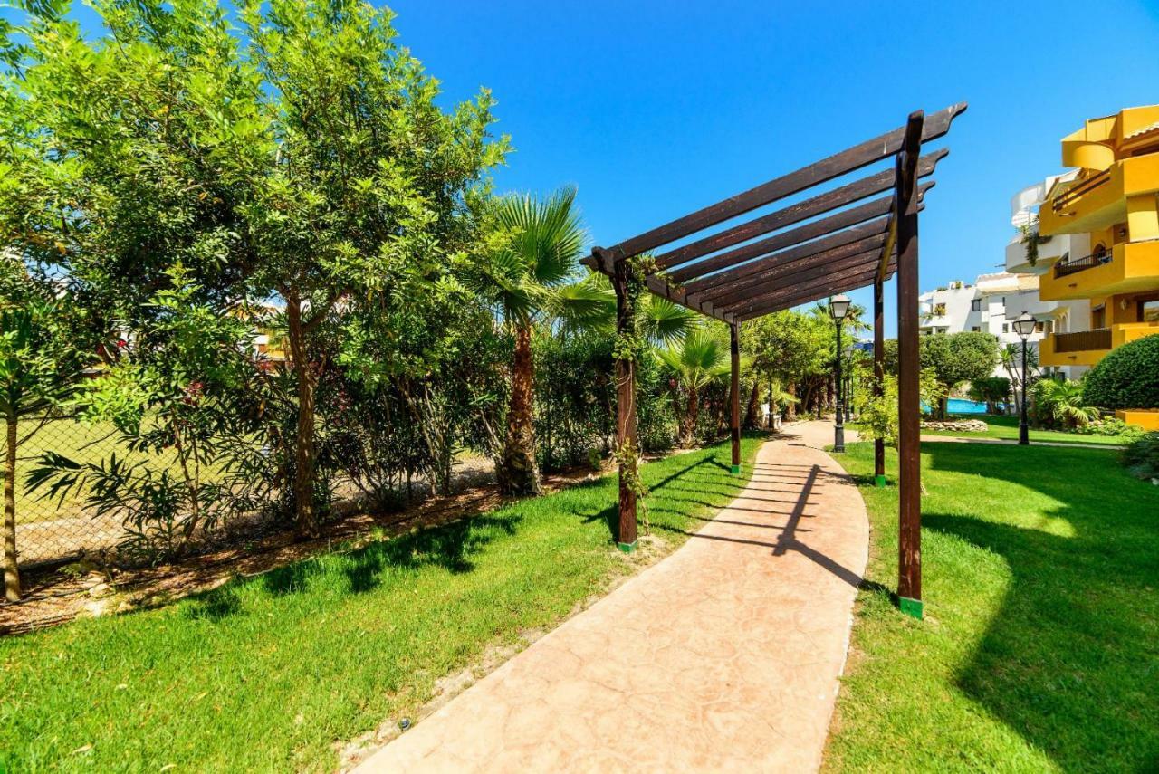 Apartmento Carla Punta Prima Torrevieja Luaran gambar
